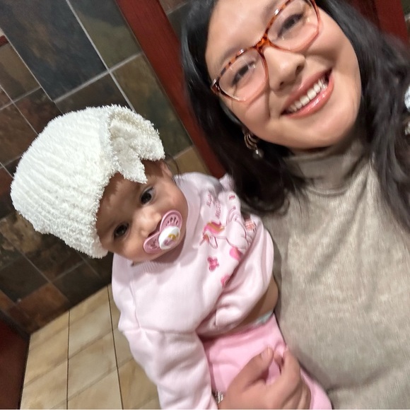 lululemon athletica Other - Like this post to be notified of my shows 😺